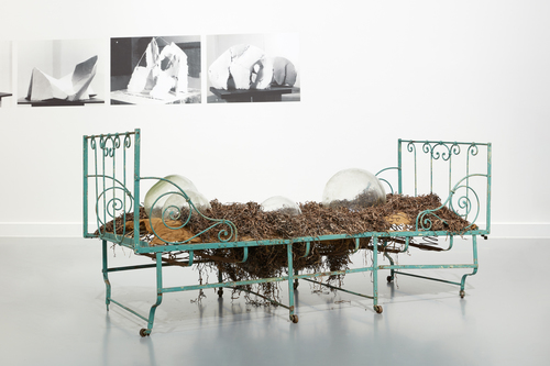 <div>
<p>Marianne Berenhaut, <em>Le Lit (Vie Priv&eacute;e series)</em>, 2000</p>
</div>
&#169;image:  We Document Art, Collection M HKA / Collection Flemish Community