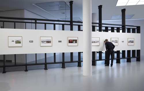 <h1>Soviet Stereographs, 2015 ( EURASIA &ndash; A Landscape of Mutability, exhibition view)</h1>
&#169; Ives Maes. Photo: M HKA