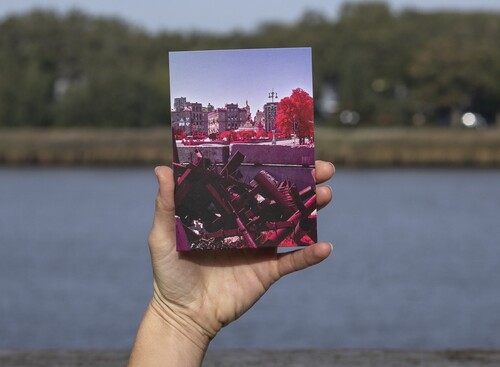 <p>Oleksandr Burlaka, <em>Maidan Nezalezhnosti, Kyiv,&nbsp;</em>2023&nbsp;(for <em>Dispatches,&nbsp;</em>a postcard project organised by M HKA within the framework of the Kyiv Biennial 2023)</p>
&#169; Oleksandr Burlaka. Photo: M HKA, 2023