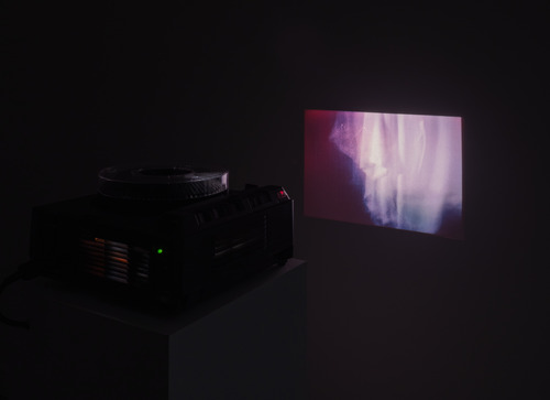 <p>Edith Dekyndt, Static light, 2004 (installation view <i>Edith Dekyndt — Chronology of Tears</i>, 20 January - 05 May 2024, M HKA, Antwerp)</p>&#169; Edith Dekyndt. Photo: M HKA