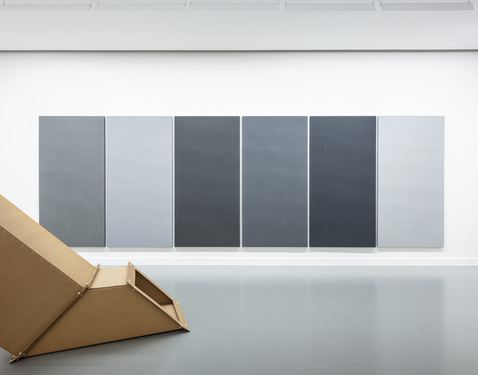 <p>Alan Charlton, Zonder titel [Untitled], 1988 (installation view&nbsp;<i>Ongoing</i>, M HKA, Antwerp, 2026)</p>©Alan Charlton — image: M HKA, 2026