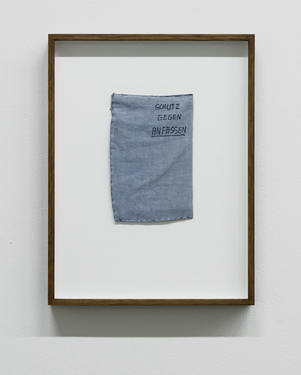 <p>Chris Reinecke, <i>Schutz gegen Anfassen</i>, 1970</p>© Chris Reinecke — image: M HKA, 2026