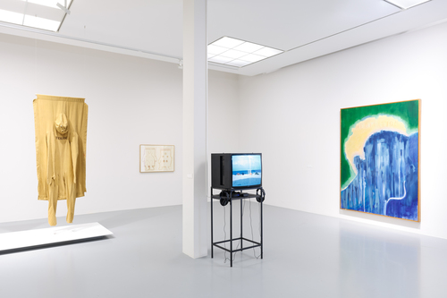 <p>Nicola L., <i>Terre</i>, 1976 (installation view&nbsp;<i>Nicola L. — When the Earth Turned the Other Way</i>, M HKA, Antwerp, 2026)</p>© Nicola L. Collection & Archive — photo: We Document Art, 2026