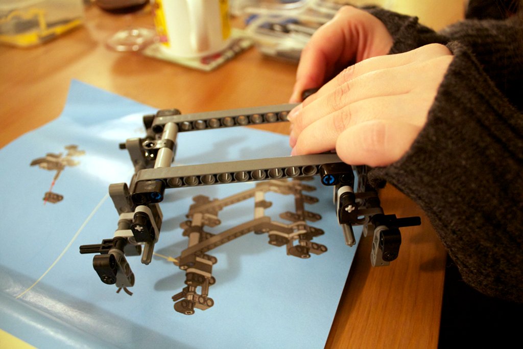 Lego 8043 excavator lower caterpillar track chassis mount