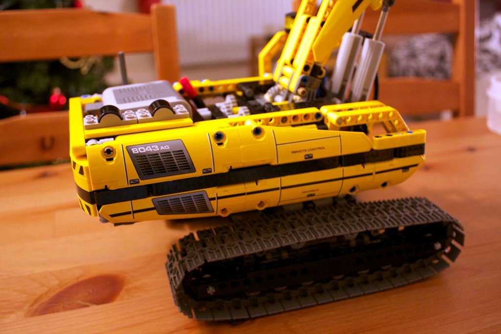 Lego 8043 excavator right cab paneling