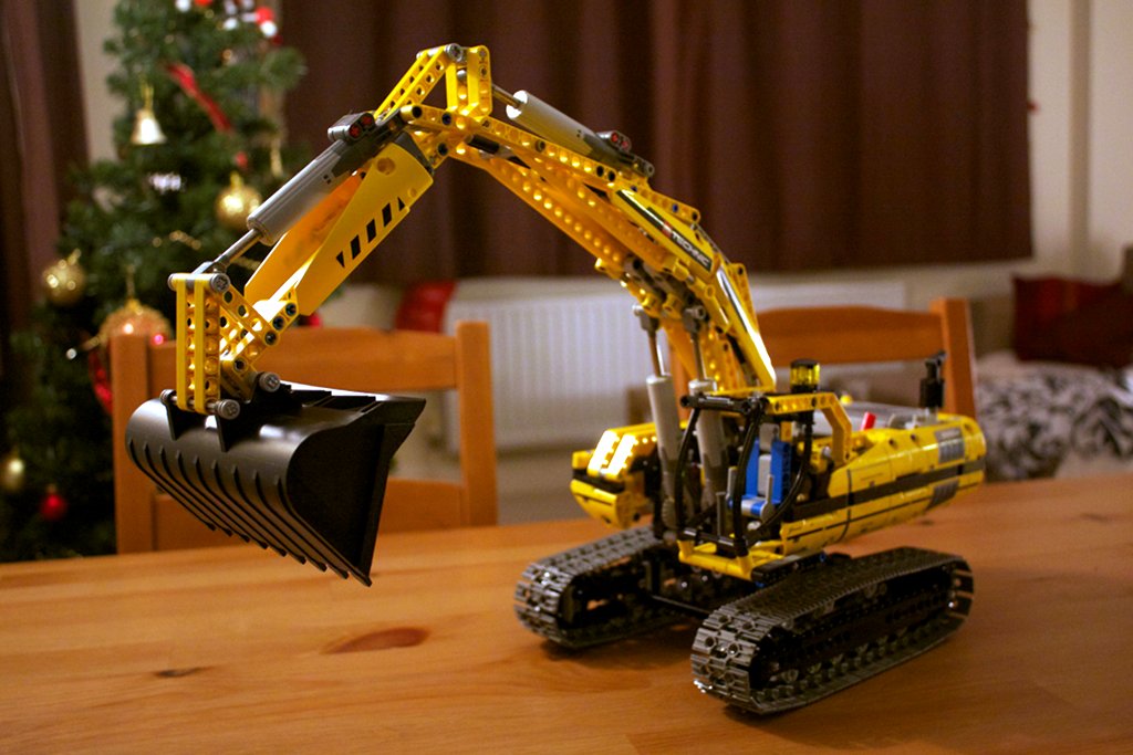 Lego 8043 excavator completed model