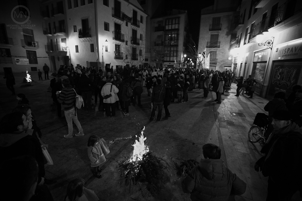 VLNC fire 5331 Edit Edit Edit web Photo Essay   Foguera Dels Velluters 2012   Bonfire in the Plaza del Pilar 