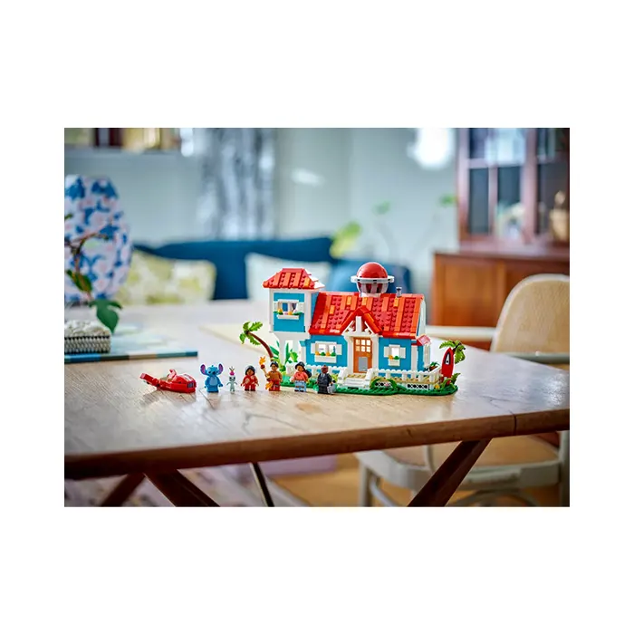 LEGO Disney Lilo and Stitch Beach House 834 Pieces