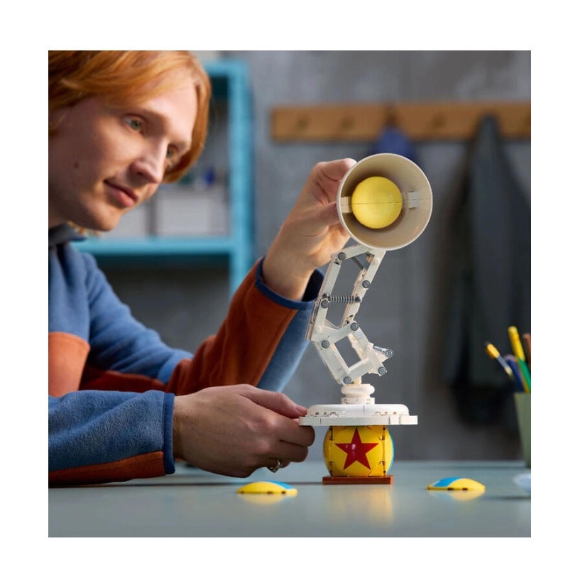 LEGO Ideas Disney Pixar Luxo Jr. (613 Pieces)