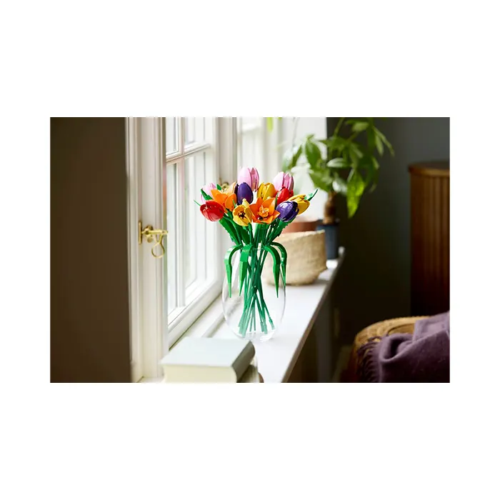 LEGO Botanicals Tulip Bouquet 576 Pieces