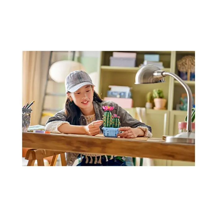 LEGO Botanicals Flowering Cactus 482 Pieces