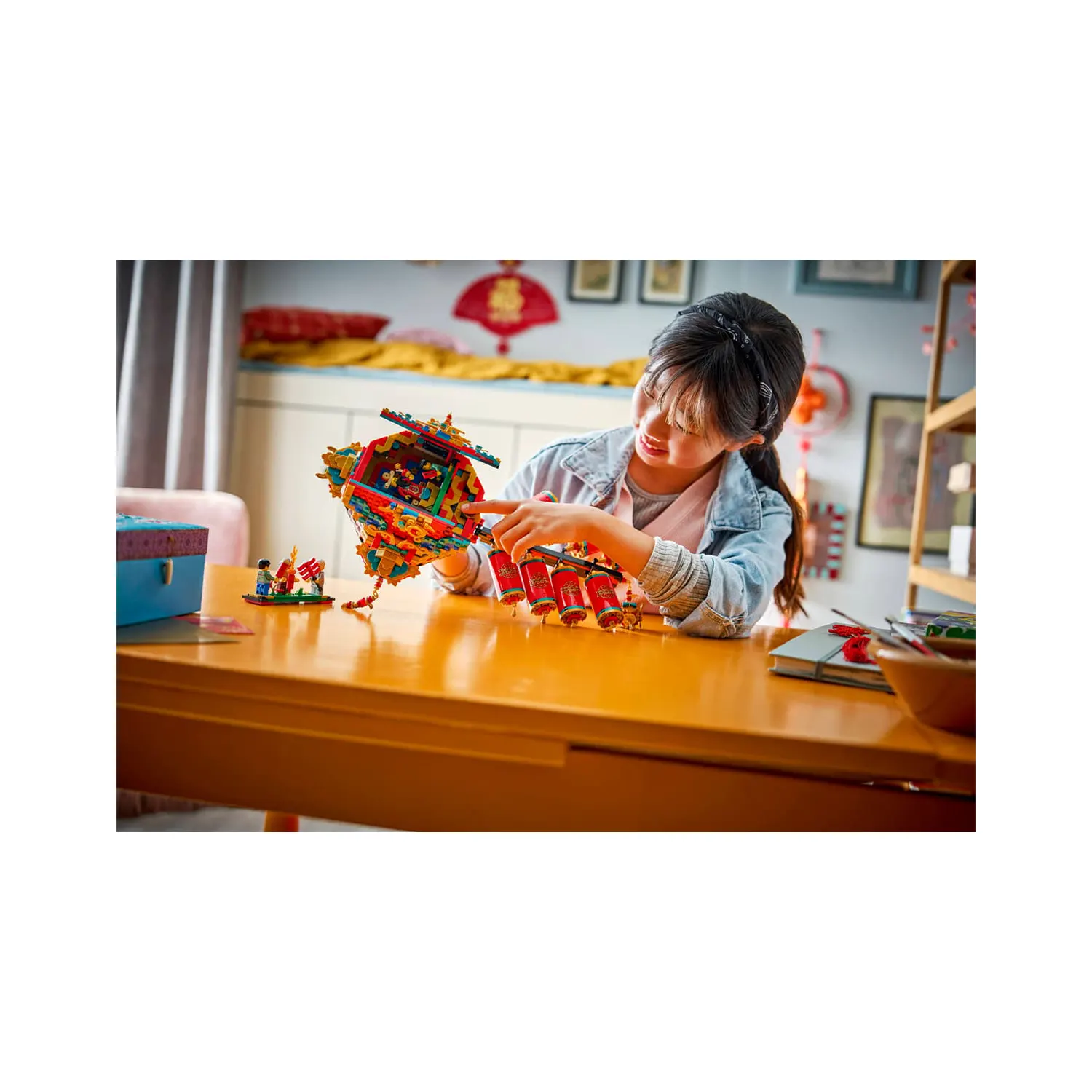 LEGO Fortune Firecracker 1039 Pieces