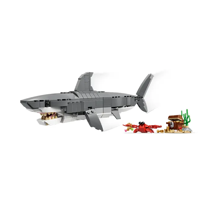 LEGO Creator 3-in-1 Fierce Shark with a Treasure Chest 379 Pieces