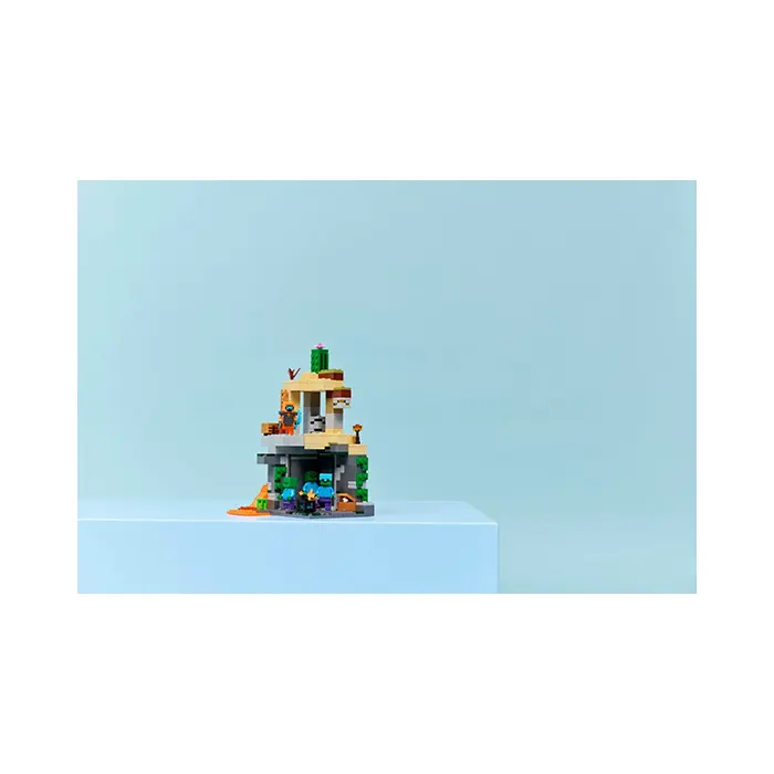LEGO Minecraft Zombie Dungeon 284 Pieces