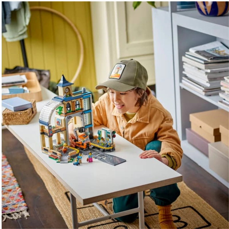 LEGO City Central Train Station 752 Pieces