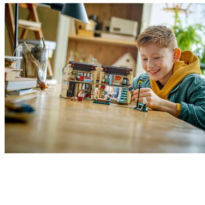 LEGO Harry Potter™ Privet Drive: Aunt Marge’s Visit 639 Pieces