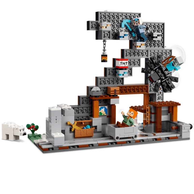 LEGO Minecraft® The Pickaxe Mine 530 Pieces | Mind Games Canada