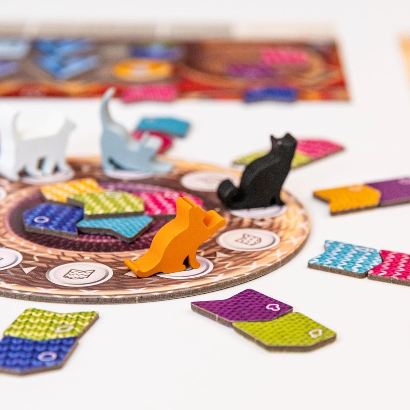 AEG & Flatout Games | Knitting Circle – Follow-Up to the Award-Winning Puzzly