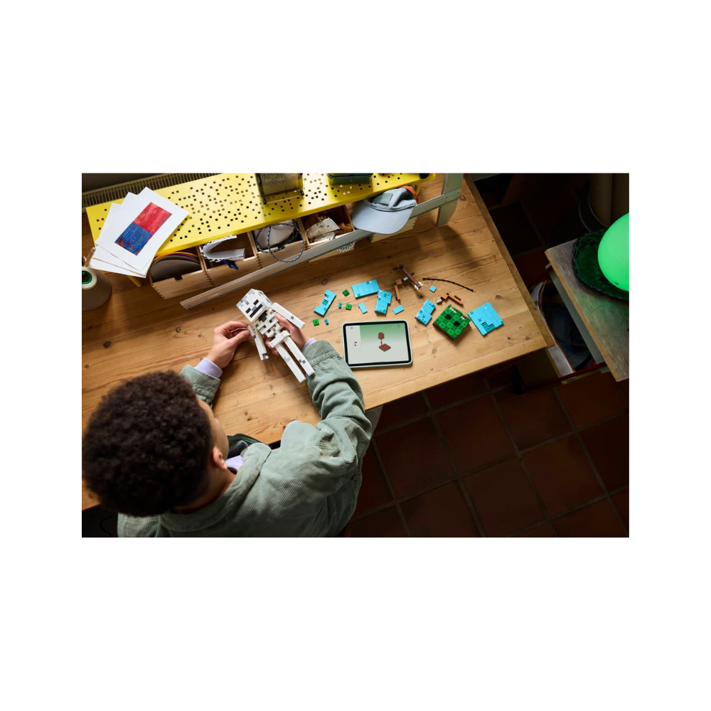 LEGO Minecraft The Skeleton 502 Pieces