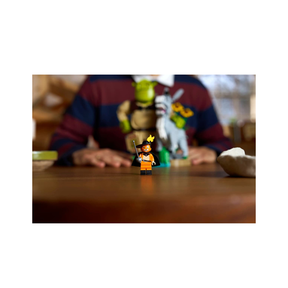 LEGO Shrek, Donkey & Puss in Boots 1403 Pieces