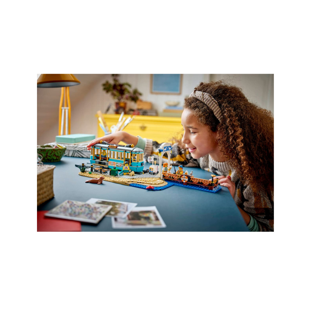 LEGO City Classic Beach Streetcar 693 Pieces
