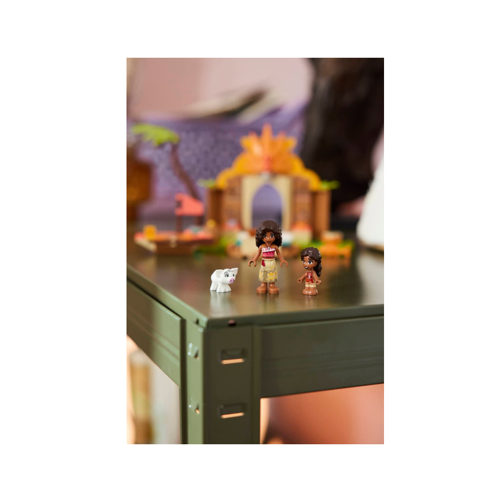LEGO Disney Village House & Boat 85 Pieces