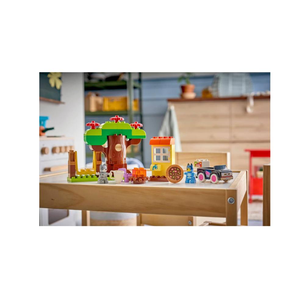 LEGO DUPLO Pizza Girls with Muffin and Bluey 44 Pieces