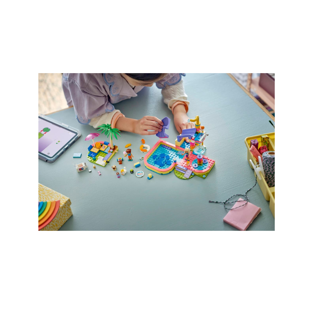LEGO Friends Fun Water Park Day 278 Pieces