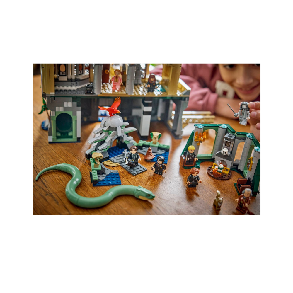 LEGO Harry Potter Hogwarts Castle: East Wing 2164 Pieces