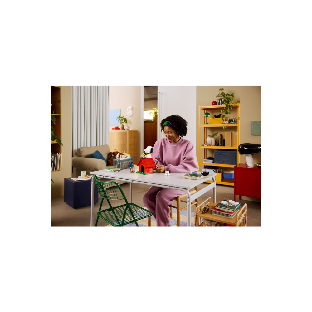LEGO Ideas Peanuts: Snoopy’s Doghouse 964 Pieces