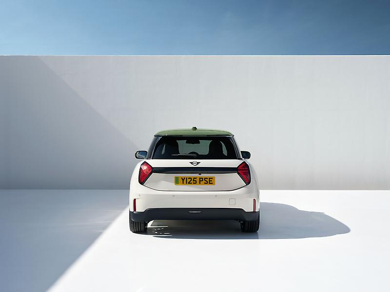 MINI Paul Smith Edition - Inspired White