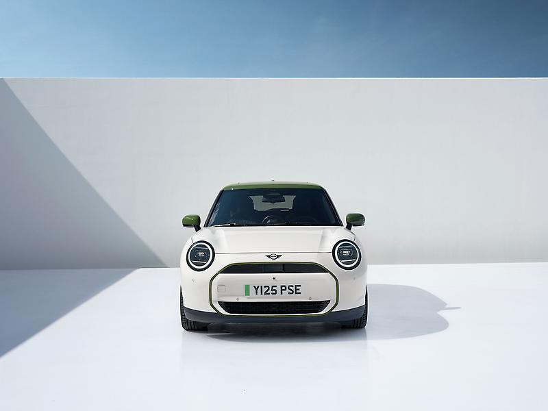 MINI Paul Smith Edition - Inspired White