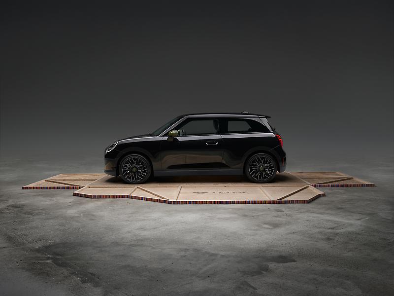 MINI Paul Smith Edition - Midnight Black