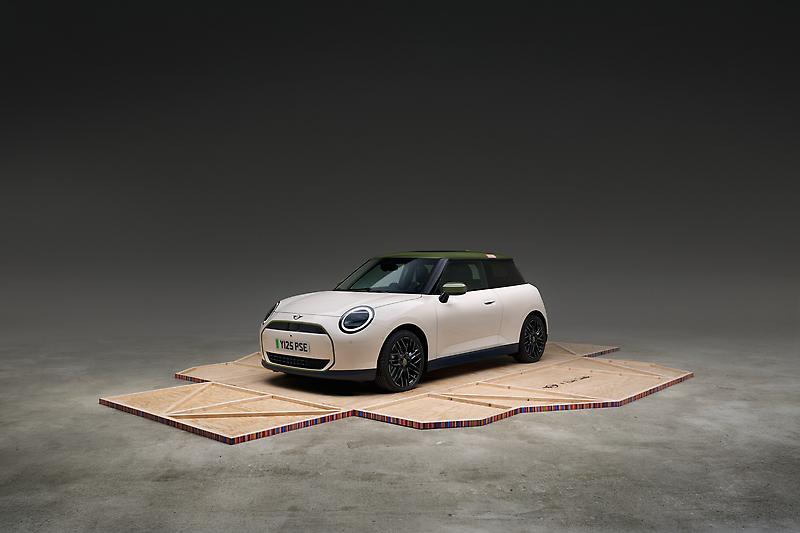 MINI Paul Smith Edition - Inspired White