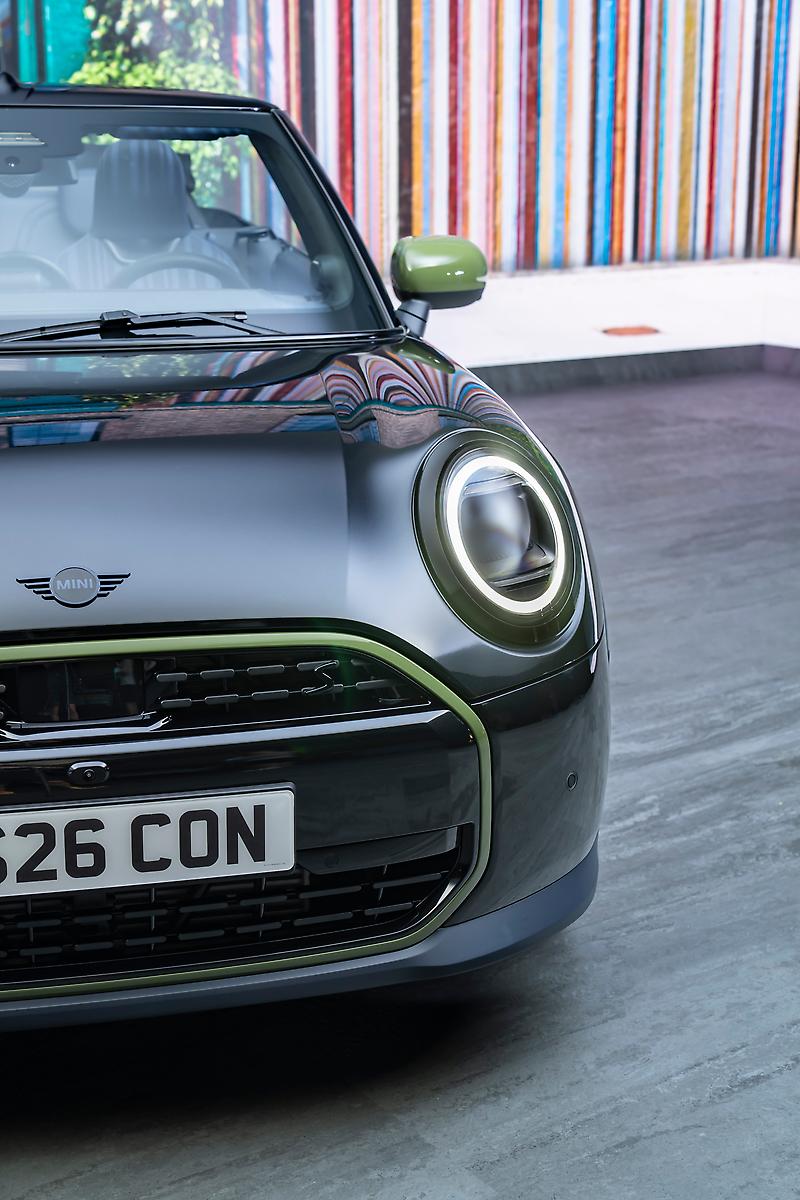 The MINI Cooper Convertible Paul Smith Edition