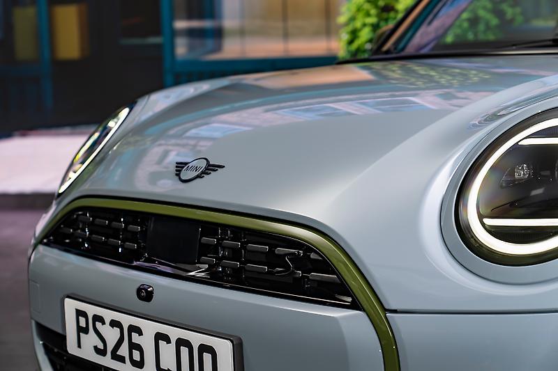 The MINI Cooper 5-Door Paul Smith Edition