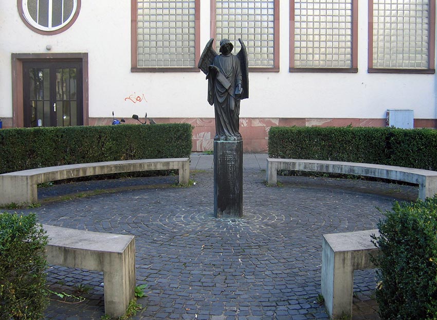 top 10 gay monuments