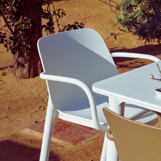 Set 1 Mesa Noa Solid 90x90 + 4 Sillas One CB Blanco