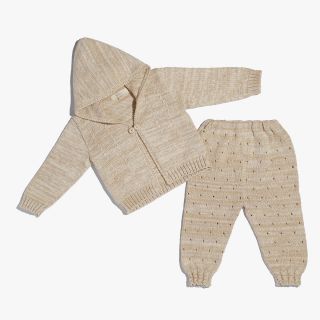 Set ARI de chompa y pantalón