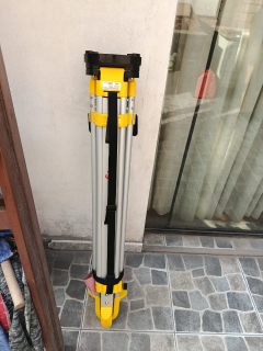 TRIPODE DE ALUMINIO DE DOBLE SEGURO LEICA