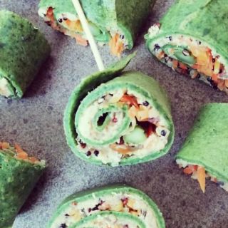 25 Mini Wrap de Espinaca relleno de Quinua, Hummus y vegetales