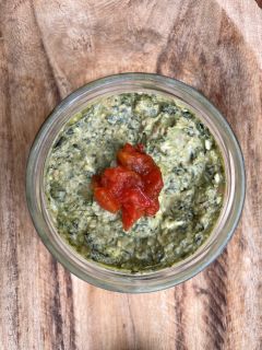 Dip de Pesto con Tomates