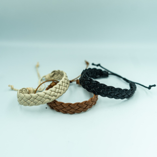 Pulsera de Cuero Trenzado Sin broche (Blanco, Mostaza, Rojo y Negro)