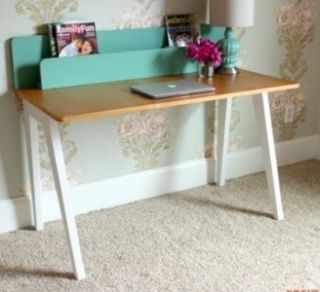 ESCRITORIO V CON SEPARADORES-JOVEN