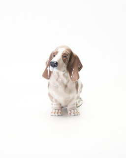 Figurilla porcelana Royal Copenhagen perro Basset Hound
