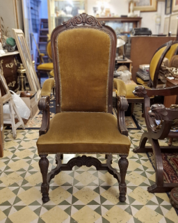 Antiguo Sillón estilo victoriano madera cedro