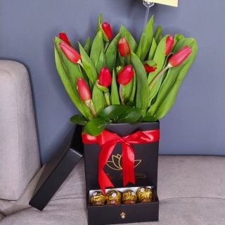 COFRE BOMBON DE TULIPANES