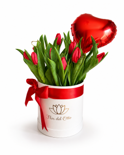SOMBRERERA CON TULIPANES
