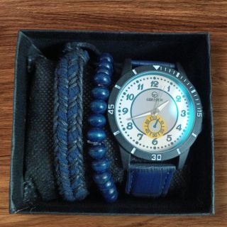 Reloj con 2 pulseras en cajita especial 100132m6