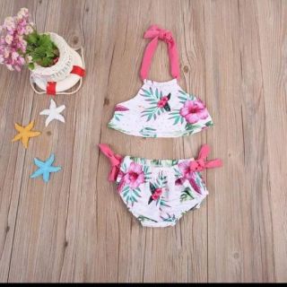 Ropa de baño niña  bebé  modelo floral código 100160